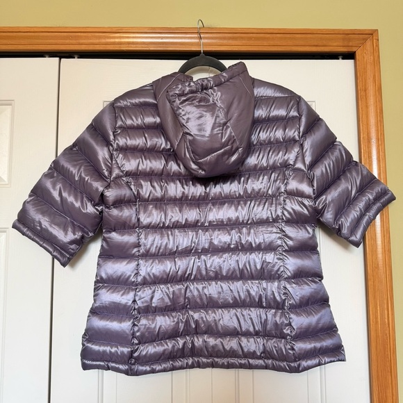 Andrew Marc Lightweight Premium Short Sleeve Hooded Down Jacket - Picture 4 of 9